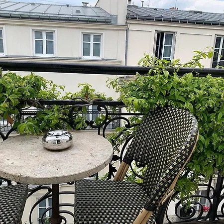 Montmarthe Aparthotel