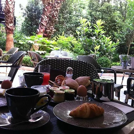 Aparthotel Montmarthe *
